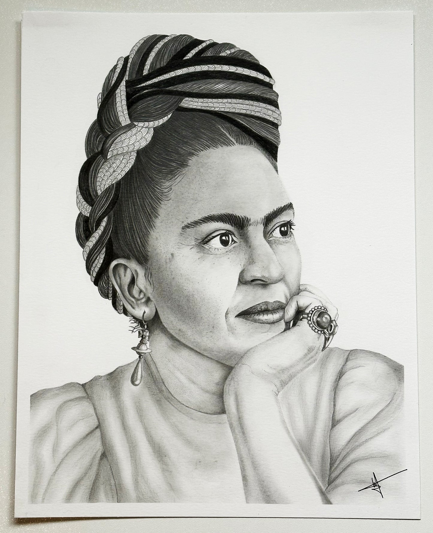 Portrait de Frida Kahlo  ⋆ Réalisé aux crayons graphites